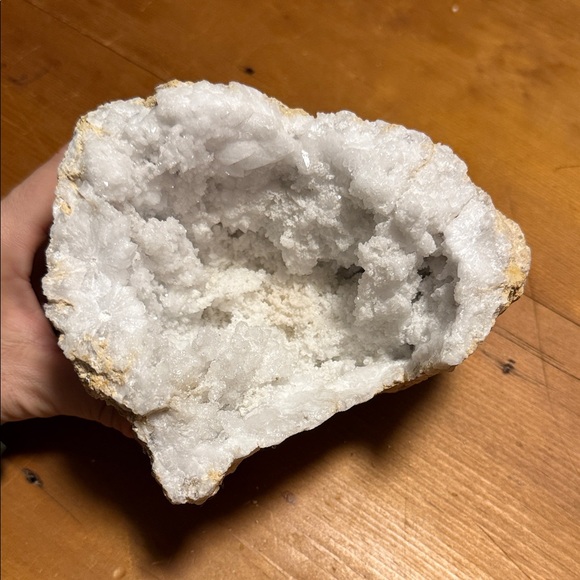 Large White Quartz Geode - Picture 5 of 5